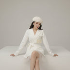 Chaqueta blanca ligera ideal para otoño mujer